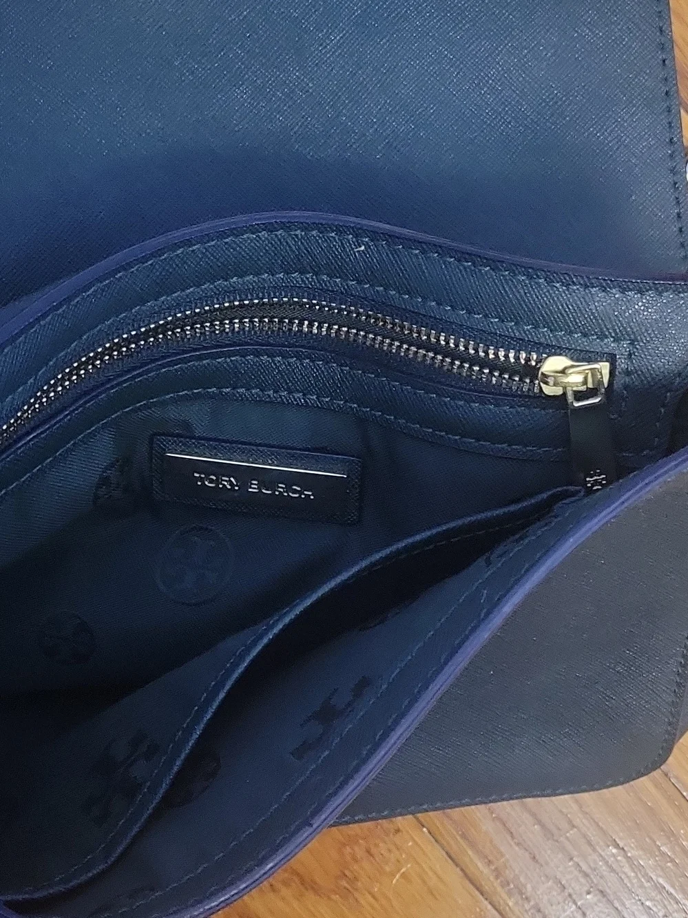 Black Chain-Strap Crossbody Bag - Tory Burch Logo